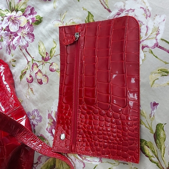 Francesco Biasia large patent red leather tote - Picture 6 of 15